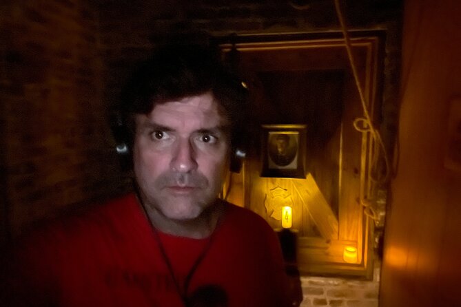 America's Most Haunted Firehouse - VIP investigation in the firehouse: flashlight, tools, and free rein