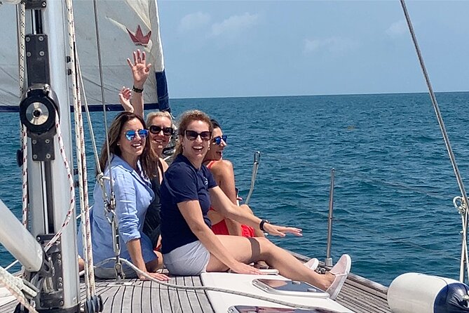 Day Sailing Adventure in the Florida Marine Sanctuary - Sombrero Lighthouse: the photo stop with real momentum