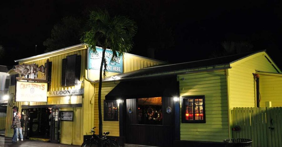 Key West: Bone Island Haunted Pub Crawl - Three haunted pubs: how each stop works as a story stage