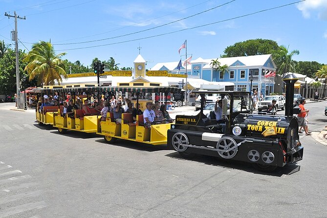 Key West Conch Tour Train - The mid-tour break: good for legs, not for “staying on sights”