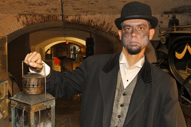 Key West Ghosts and Gravestones Trolley Tour - The Trolley of the Doomed: How the Evening Actually Feels