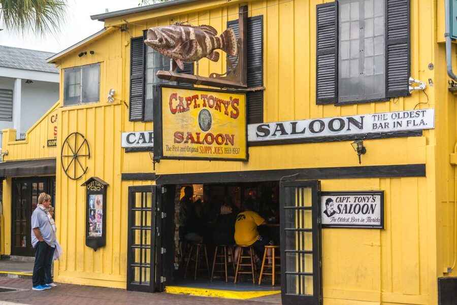 Key West: Haunted Pub Crawl Walking Tour - What to Bring (So the Spooky Night Stays Comfortable)