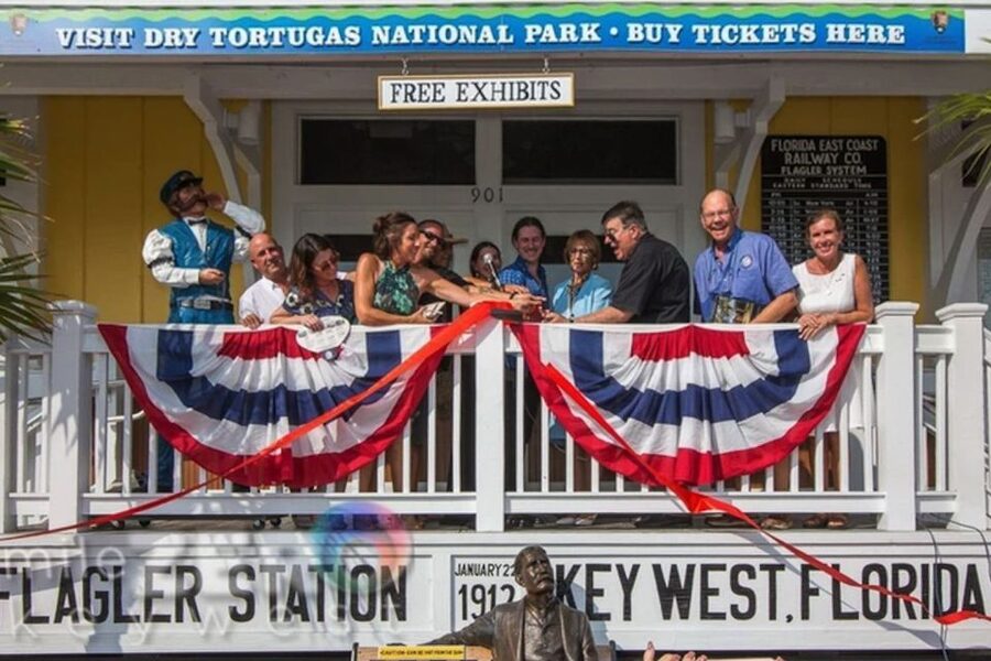 Key West: Hemingway's Life and Local Food Walking Tour - Why This Hemingway + Food Walk Works in Real Life