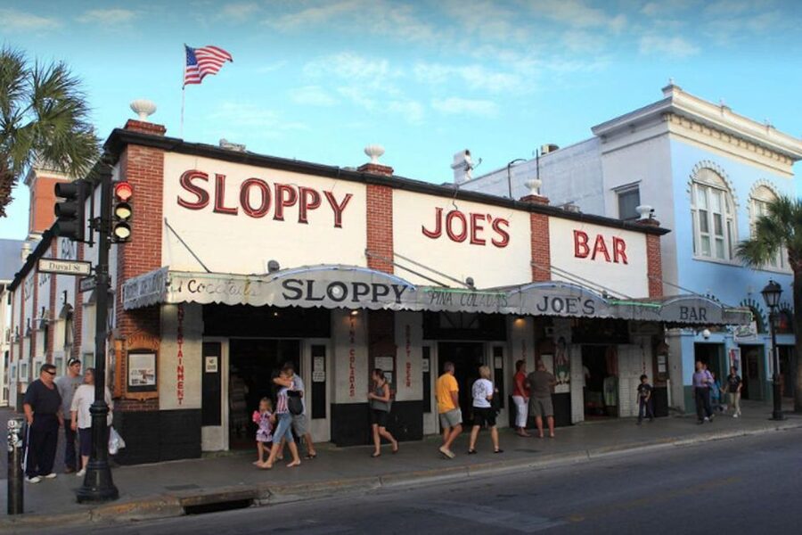 Key West: Hemingway's Life and Local Food Walking Tour - Boxing Matches, Refereeing, and Why It Fits This Author