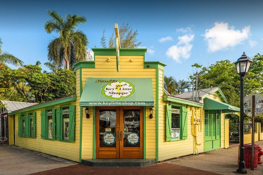Key West: Jimmy Buffet Walking Tour with Key Lime Pie - Old Key West inspiration stops: first gig, food spots, and bars