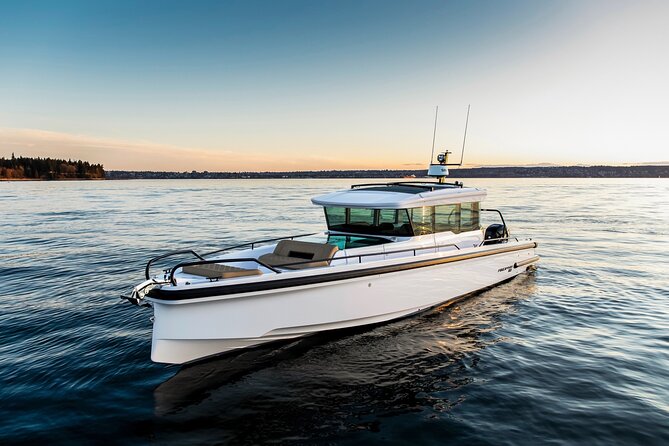 Key West Private Luxury Charter Rental: Boat Tour with Captain - Price and value: $899 per group plus a $650 fuel surcharge