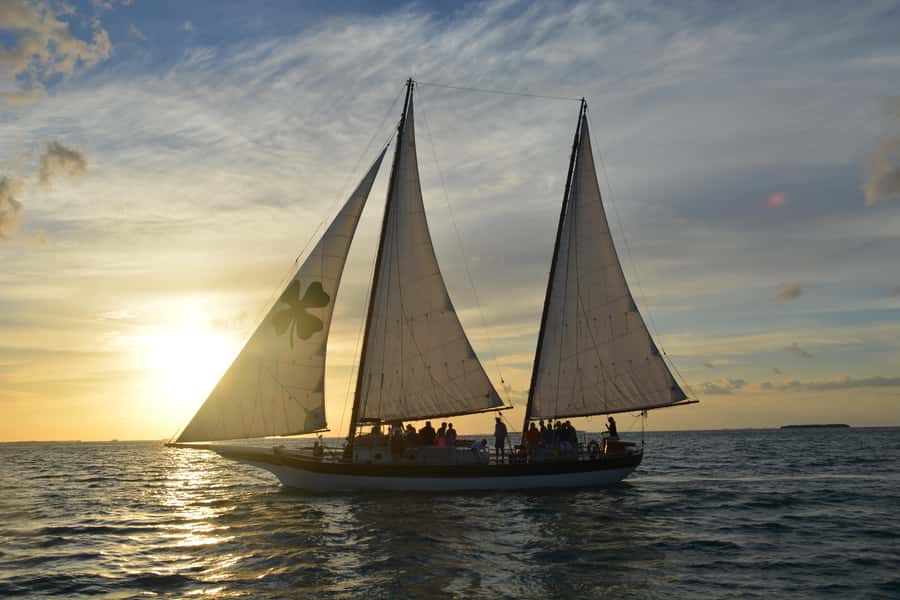 Key West's Schooner Appledore Star Champagne Sunset Sail - The 2-Hour Route: From Mallory Square Lights to Fort Zachary Taylor