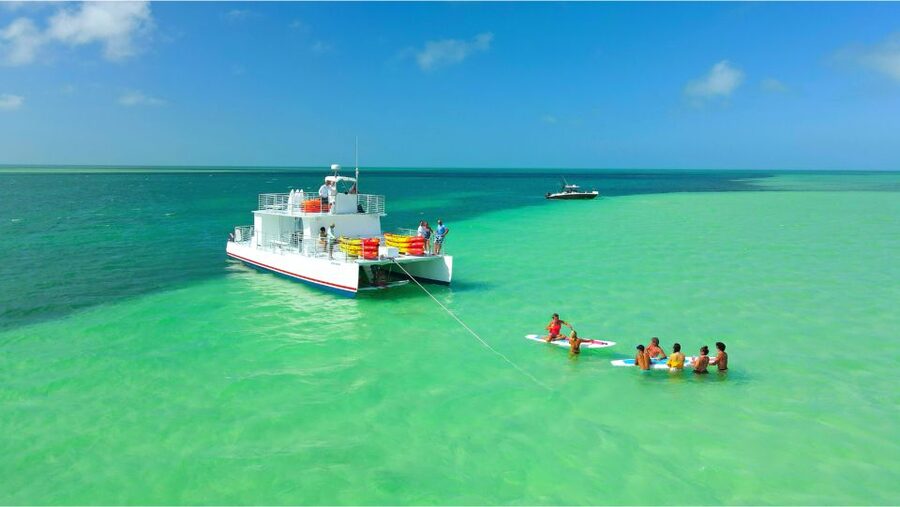 Key West: Sandbar Excursion & Kayak Tour with Lunch & Drinks - Crew Energy and Safety: What the Crew-First Reviews Signal