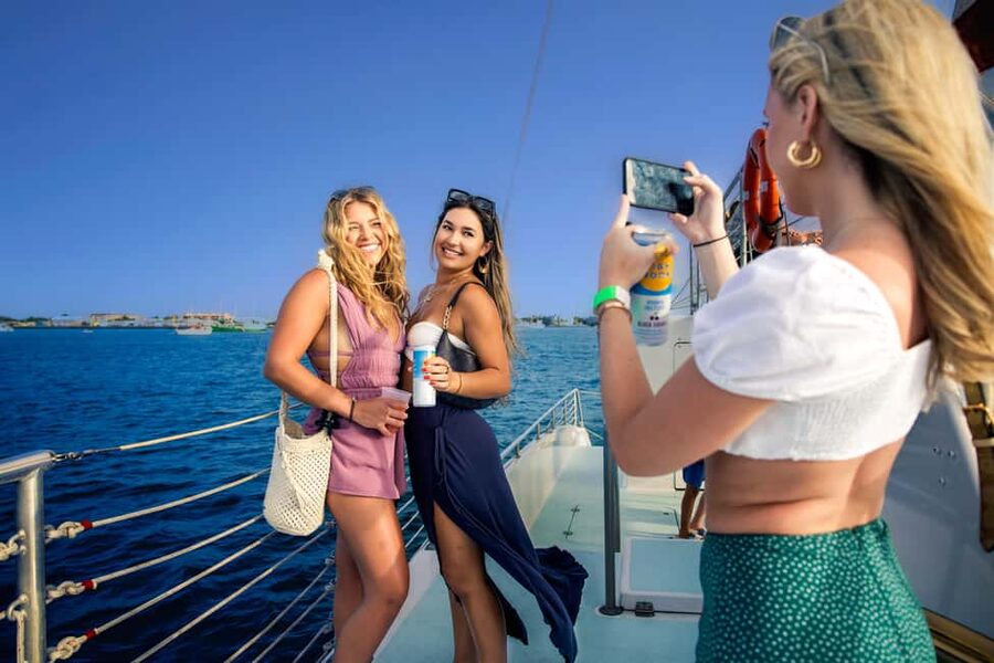 Key West Signature Sunset Cruise with Open Bar, Food & Music - Unlimited open bar on a budget-friendly sunset cruise