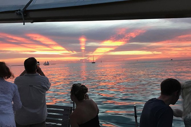 Key West Small-Group Sunset Sail with Wine and Hors d'oeuvres - Hors d’Oeuvres on a Boat: Small Plates That Actually Work