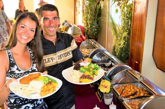 Key West Sunset Buffet Dinner Cruise with Open Bar and Live Music - Live entertainment: what the music adds (and what it doesn’t)