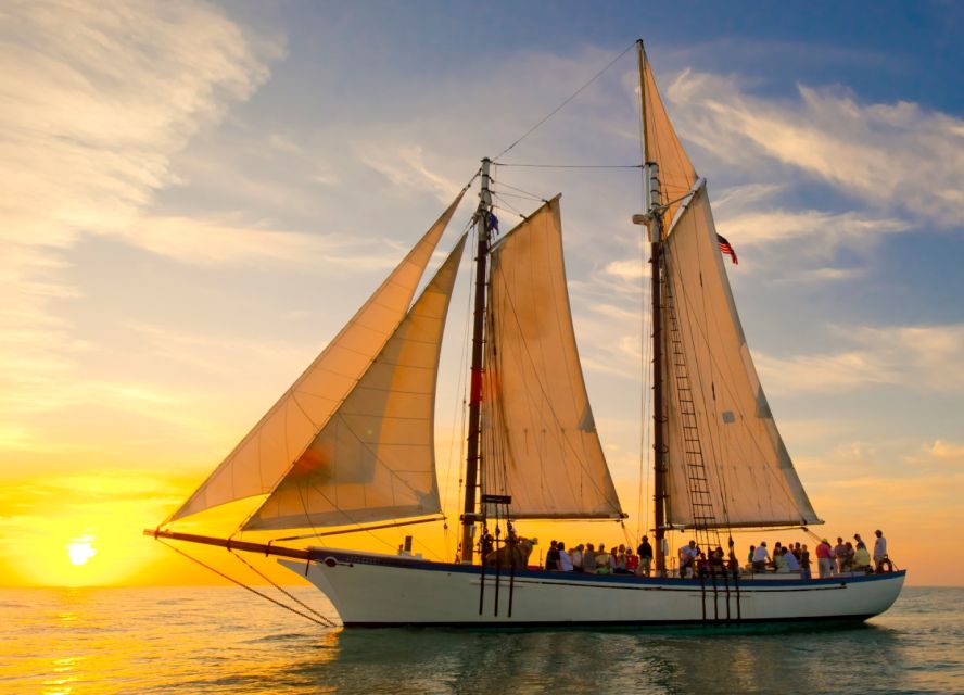 Key West: Windjammer Champagne Sunset Sail - The sunset route: from the historic seaport to Mallory Square energy