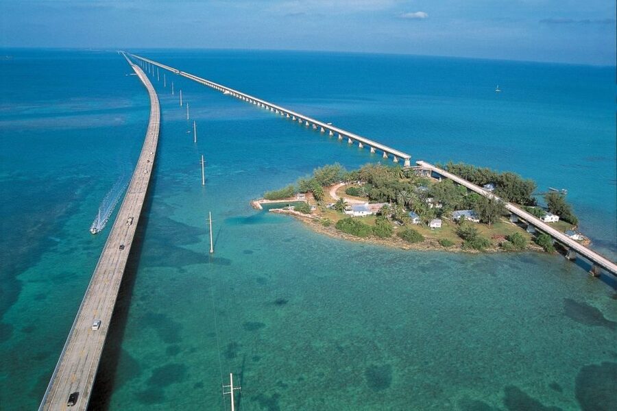Miami: Key West Boat Tour w/ Optional Snorkeling & Open Bar - Open Bar While You Head Out: Fun Perk or Risky Detour