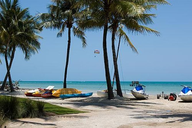 Parasailing in Key West at Smathers Beach - Key points before you go